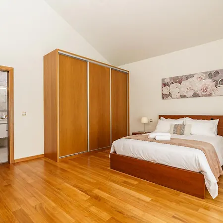 Alpstuga Rosas House, Private House With Jacuzzi And Bbq