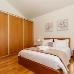 Rosas House, Private House With Jacuzzi And Bbq شاليه Estreito Da Calheta