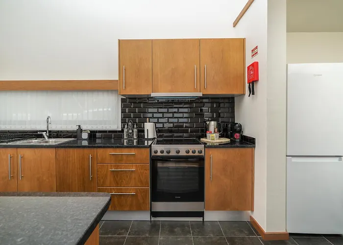 Rosas House, Private House With Jacuzzi And Bbq * Estreito Da Calheta