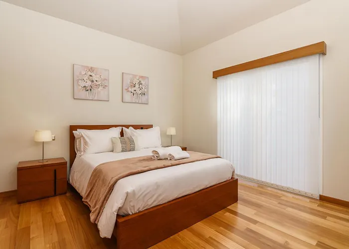 Rosas House, Private House With Jacuzzi And Bbq Chalé Estreito Da Calheta