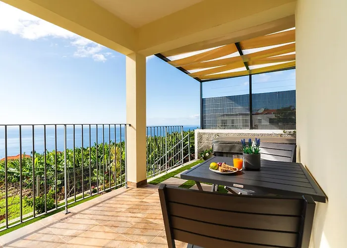 Rosas House, Private House With Jacuzzi And Bbq Estreito Da Calheta